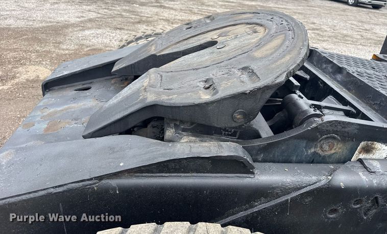 image for item EG5916 2011 Cargotec Solutions LLC yard truck