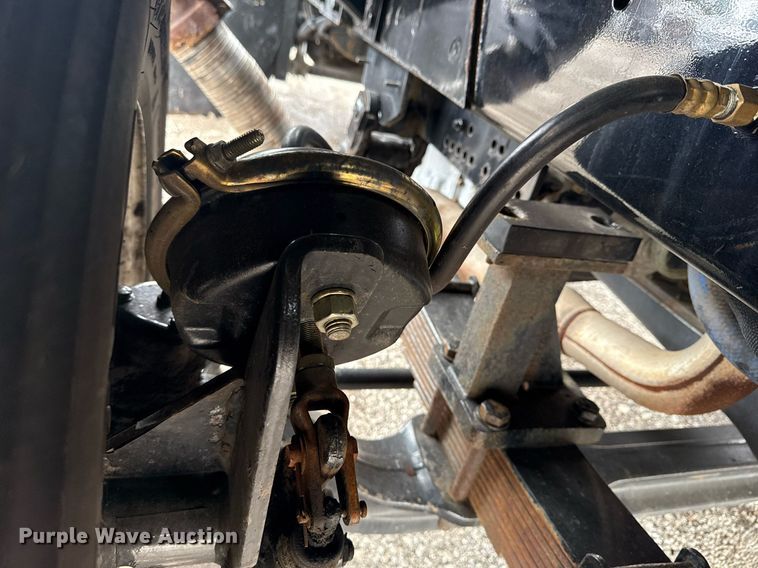 image for item EG5916 2011 Cargotec Solutions LLC yard truck