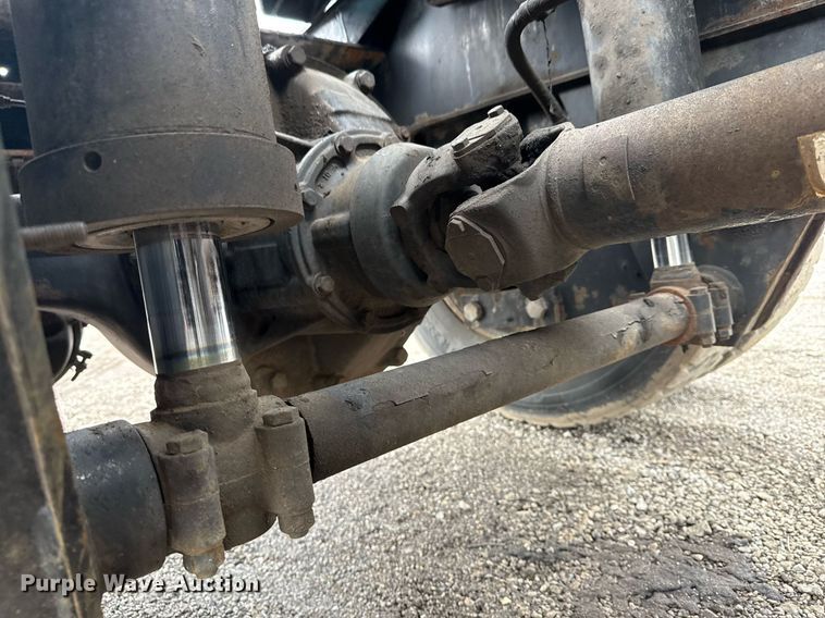 image for item EG5916 2011 Cargotec Solutions LLC yard truck