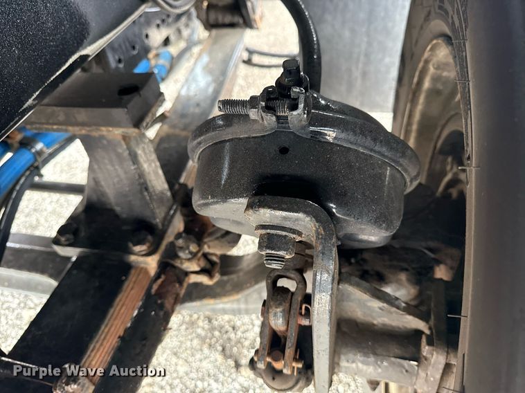 image for item EG5916 2011 Cargotec Solutions LLC yard truck