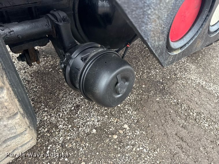 image for item EG5916 2011 Cargotec Solutions LLC yard truck