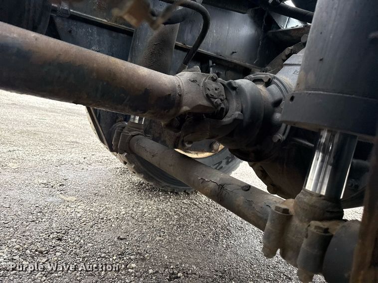 image for item EG5916 2011 Cargotec Solutions LLC yard truck