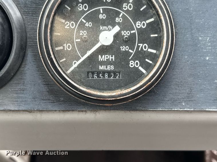 image for item EG5916 2011 Cargotec Solutions LLC yard truck