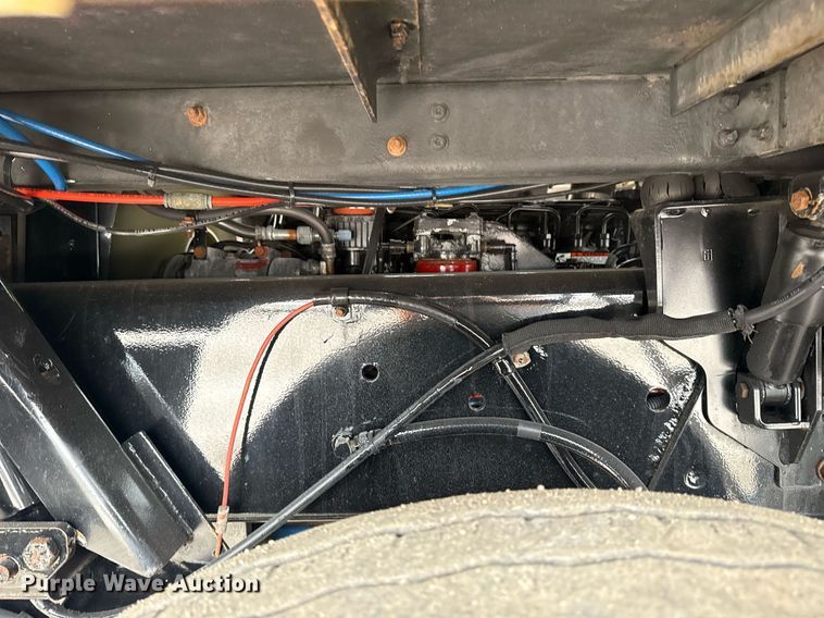 image for item EG5916 2011 Cargotec Solutions LLC yard truck