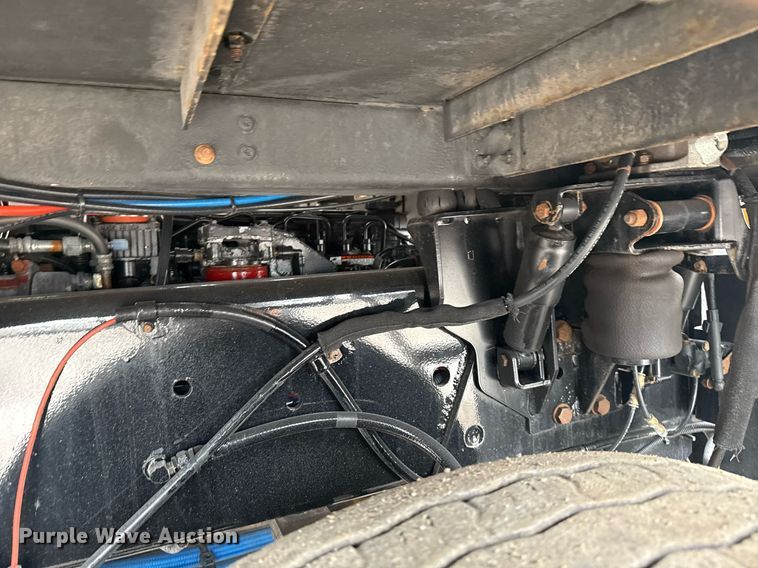 image for item EG5916 2011 Cargotec Solutions LLC yard truck