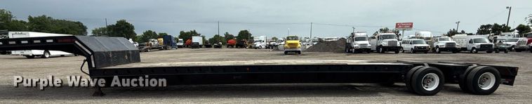 image for item EG6026 2000 Diamond Trailers drop deck trailer