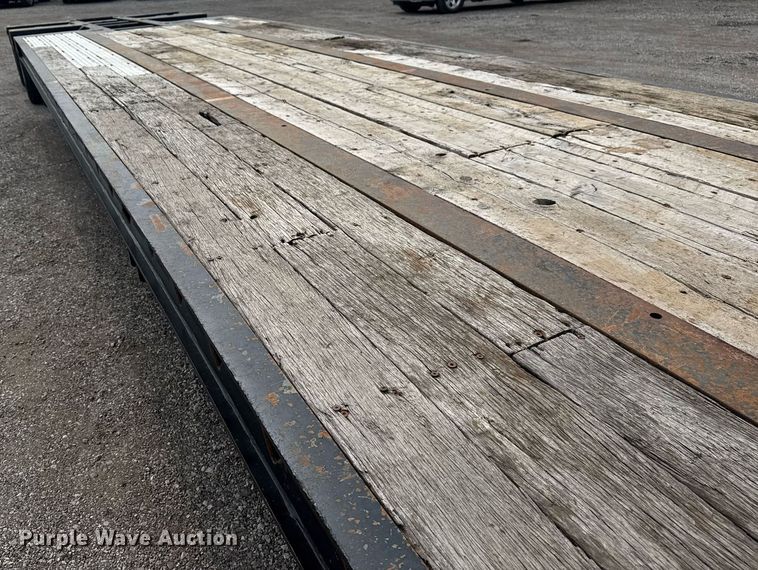 image for item EG6026 2000 Diamond Trailers drop deck trailer