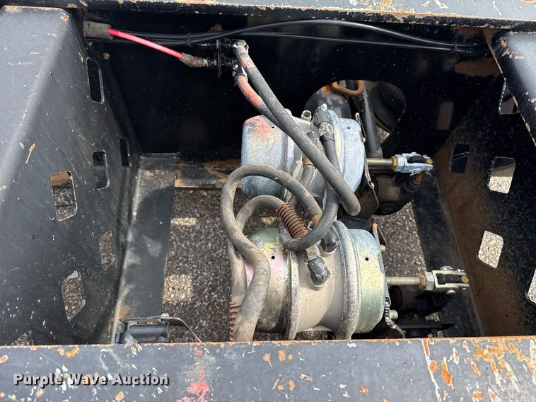 image for item EG6026 2000 Diamond Trailers drop deck trailer