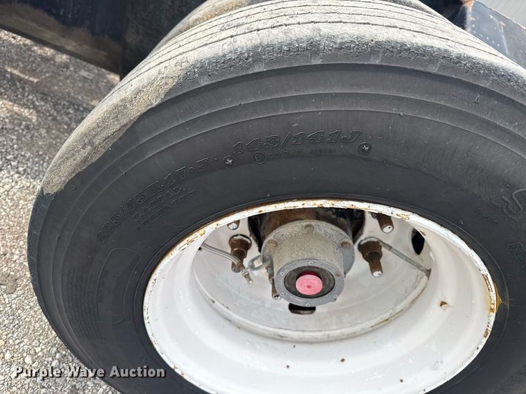 image for item EG6026 2000 Diamond Trailers drop deck trailer