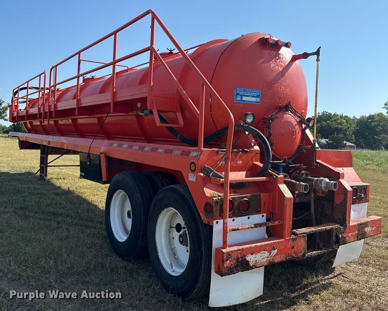 image for item EG6130 2007 Dragon Products vacuum trailer