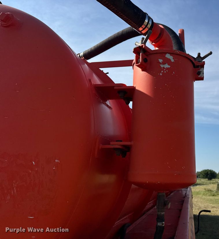 image for item EG6130 2007 Dragon Products vacuum trailer