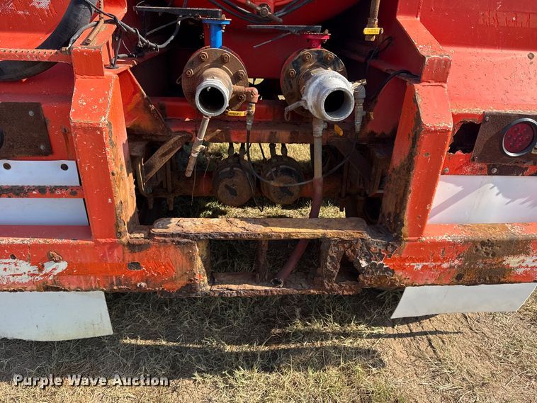 image for item EG6130 2007 Dragon Products vacuum trailer