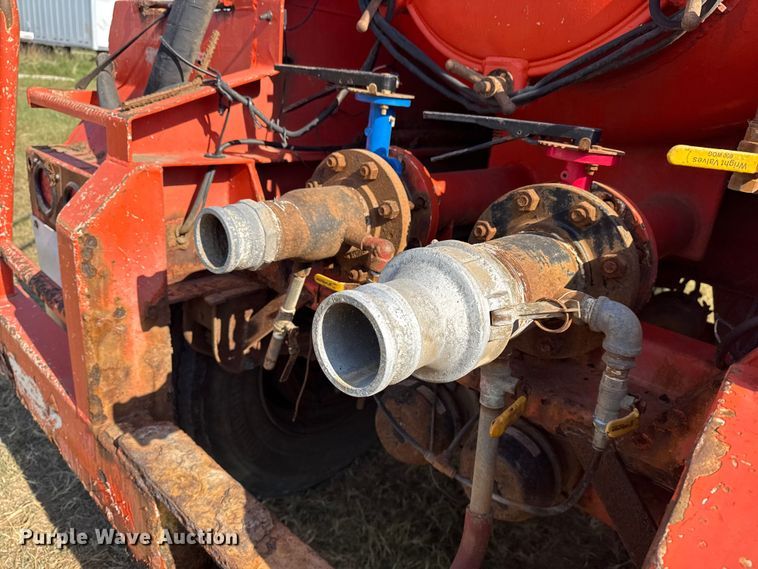 image for item EG6130 2007 Dragon Products vacuum trailer