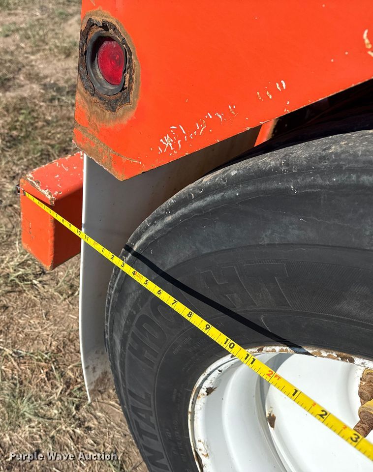 image for item EG6130 2007 Dragon Products vacuum trailer