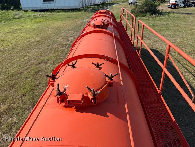 image for item EG6130 2007 Dragon Products vacuum trailer