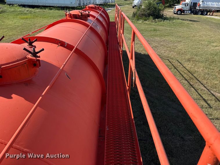 image for item EG6130 2007 Dragon Products vacuum trailer