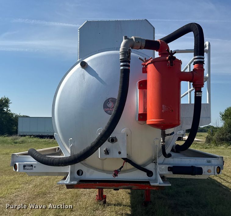 image for item EG6132 2012 Dragon Products vacuum trailer