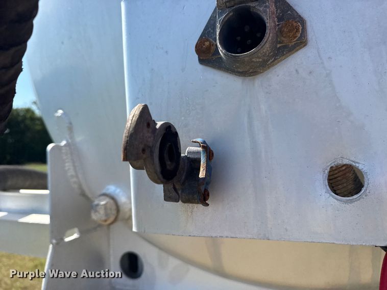 image for item EG6132 2012 Dragon Products vacuum trailer