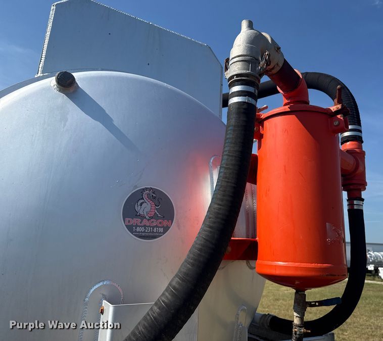 image for item EG6132 2012 Dragon Products vacuum trailer