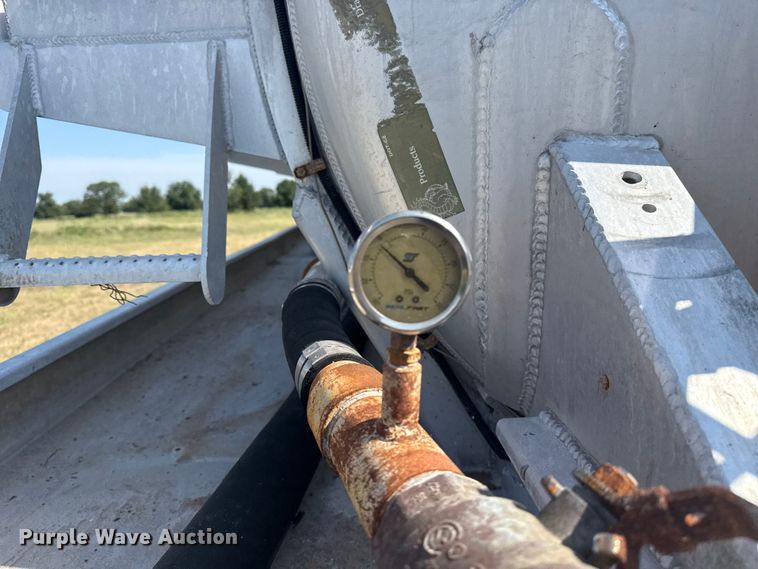 image for item EG6132 2012 Dragon Products vacuum trailer