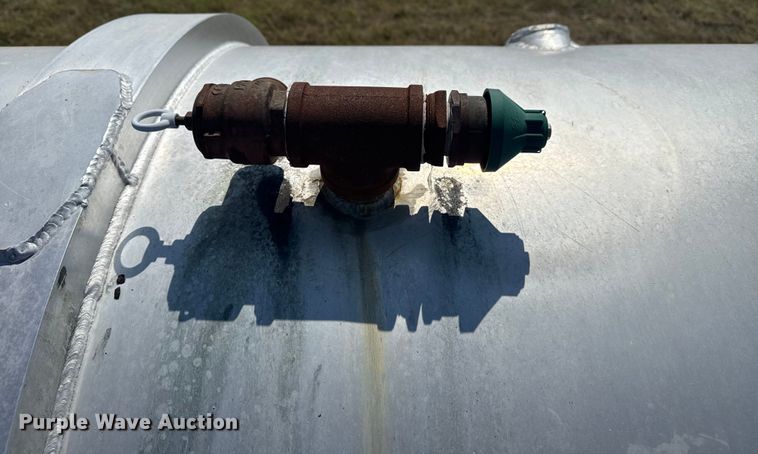 image for item EG6132 2012 Dragon Products vacuum trailer