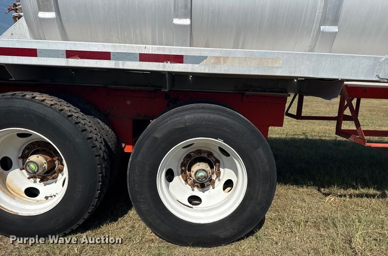 image for item EG6132 2012 Dragon Products vacuum trailer