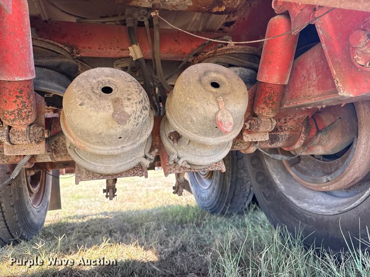 image for item EG6132 2012 Dragon Products vacuum trailer