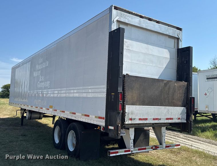 image for item EG6133 2004 Utility Trailer  VS2RA refrigerated van trailer