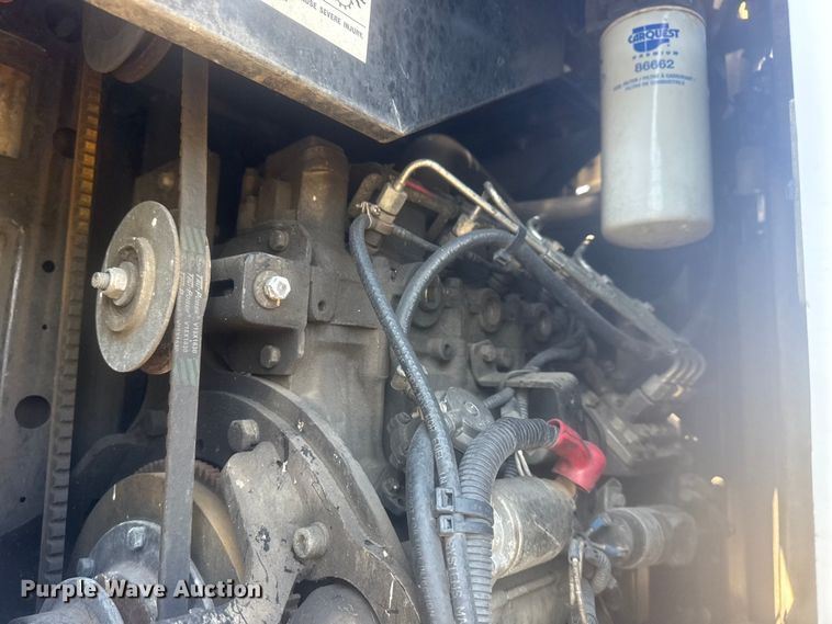 image for item EG6133 2004 Utility Trailer  VS2RA refrigerated van trailer