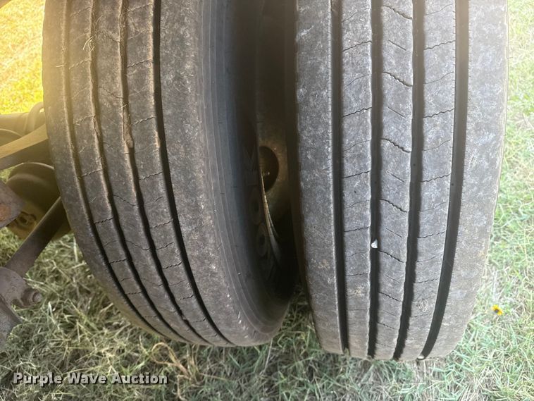 image for item EG6133 2004 Utility Trailer  VS2RA refrigerated van trailer