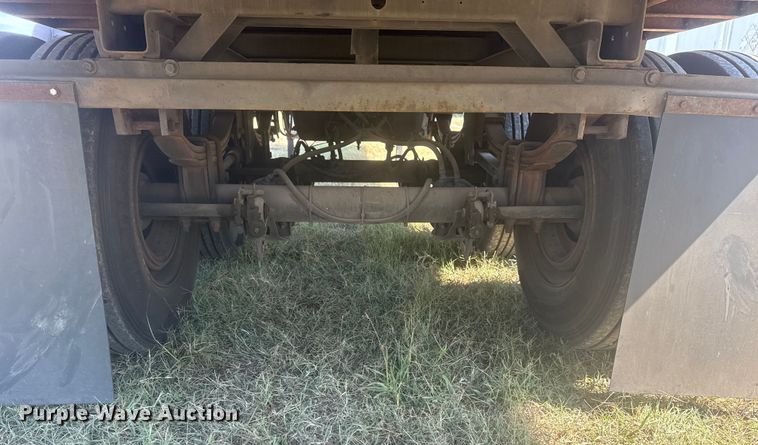 image for item EG6133 2004 Utility Trailer  VS2RA refrigerated van trailer