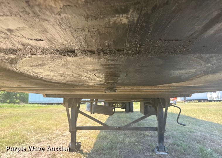 image for item EG6134 2000 Wabash National dry van trailer