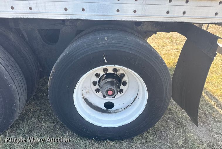 image for item EG6134 2000 Wabash National dry van trailer