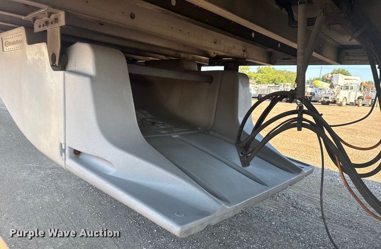 image for item EG6158 2015 Utility Trailer VS2RA refrigerated van trailer