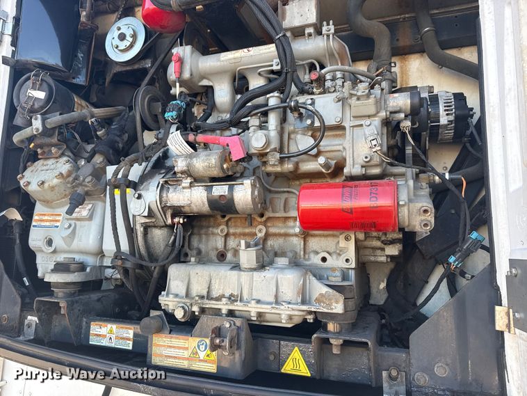 image for item EG6158 2015 Utility Trailer VS2RA refrigerated van trailer