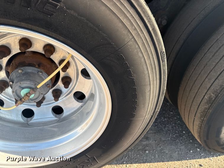 image for item EG6158 2015 Utility Trailer VS2RA refrigerated van trailer