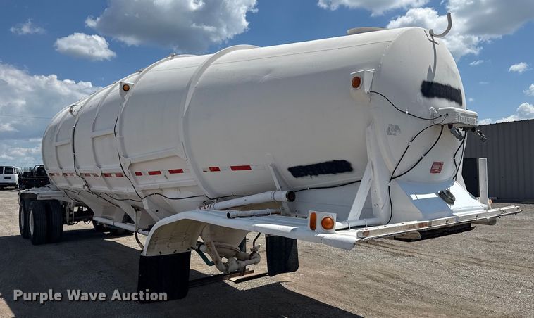 image for item EG6166 1965 Fruehauf  pneumatic dry bulk trailer