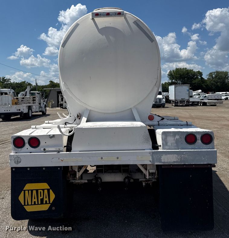 image for item EG6166 1965 Fruehauf  pneumatic dry bulk trailer