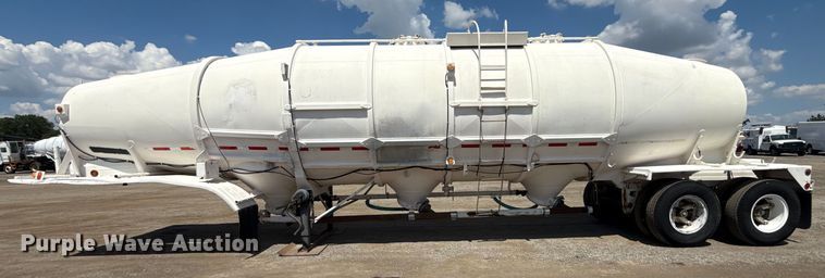 image for item EG6166 1965 Fruehauf  pneumatic dry bulk trailer