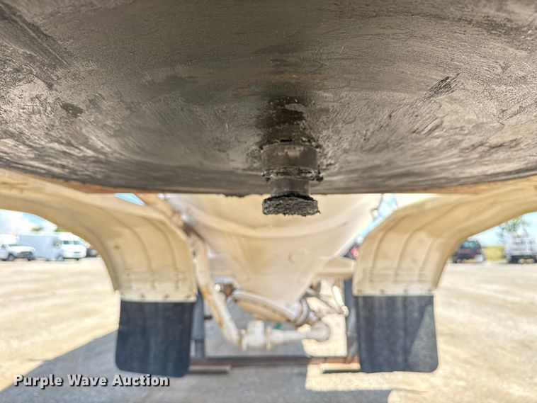 image for item EG6166 1965 Fruehauf  pneumatic dry bulk trailer