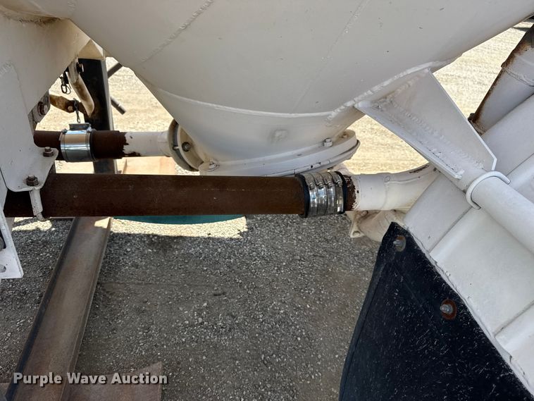 image for item EG6166 1965 Fruehauf  pneumatic dry bulk trailer