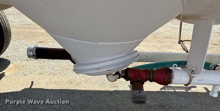 image for item EG6166 1965 Fruehauf  pneumatic dry bulk trailer