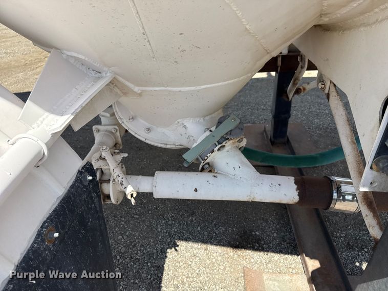 image for item EG6166 1965 Fruehauf  pneumatic dry bulk trailer