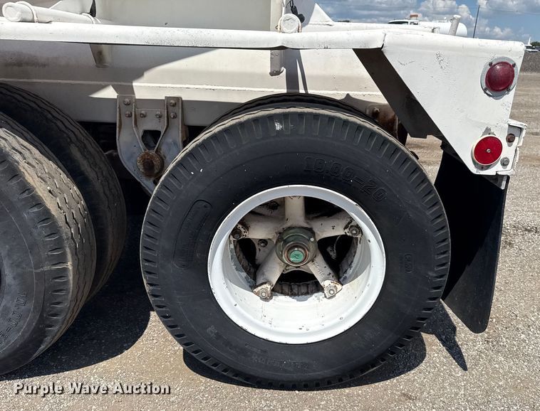 image for item EG6166 1965 Fruehauf  pneumatic dry bulk trailer