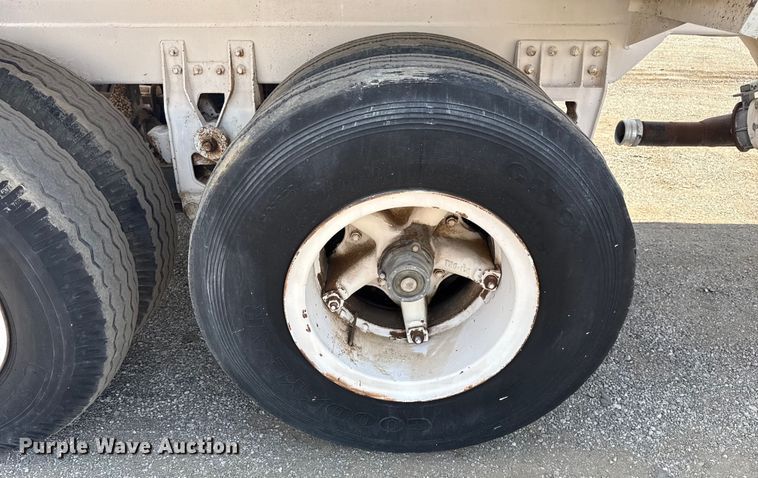 image for item EG6166 1965 Fruehauf  pneumatic dry bulk trailer