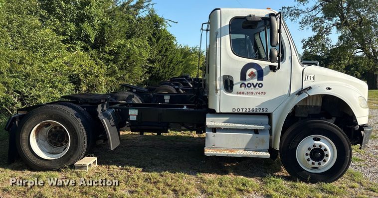 image for item EM0599 2013 Freightliner Business Class M2 semi truck
