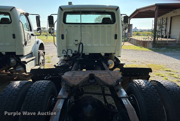 image for item EM0599 2013 Freightliner Business Class M2 semi truck