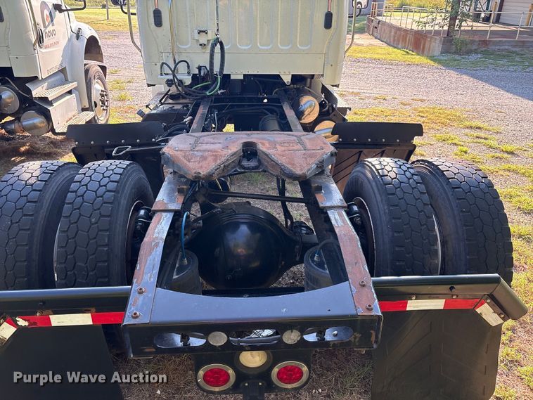 image for item EM0599 2013 Freightliner Business Class M2 semi truck