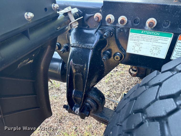 image for item EM0599 2013 Freightliner Business Class M2 semi truck