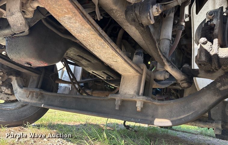 image for item EM0599 2013 Freightliner Business Class M2 semi truck